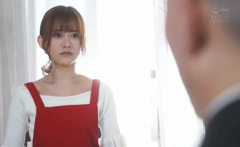 Vợ yêu bán thân chi trả tiền nợ cho ông xã suốt một năm mà gã chồng không hề hay biết