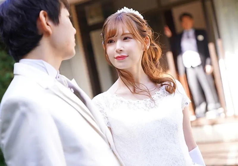 Bố chồng nắc vợ sắp cưới của con trai ngay sau lễ cưới của con trai