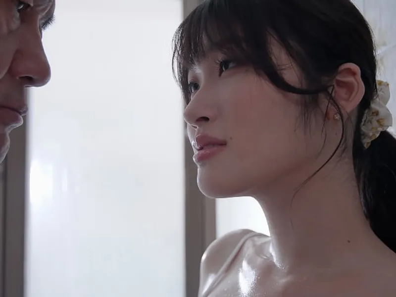 ông xã bỏ bê, cô vợ được ông chú giúp thỏa mãn cơn dam dang lồn